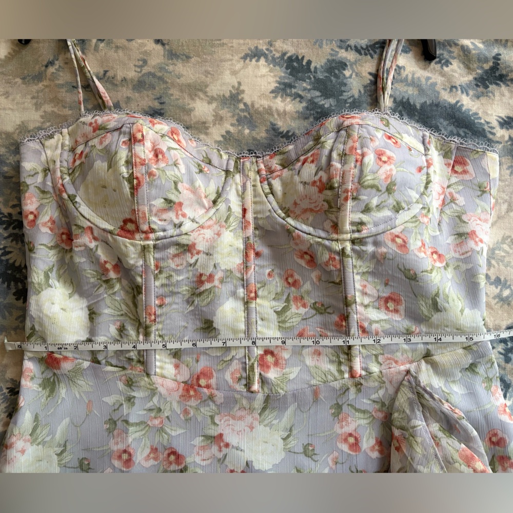 ASTR the Label Brisbane Asymmetrical Floral Midi Dress - NWT - Picture 9 of 12